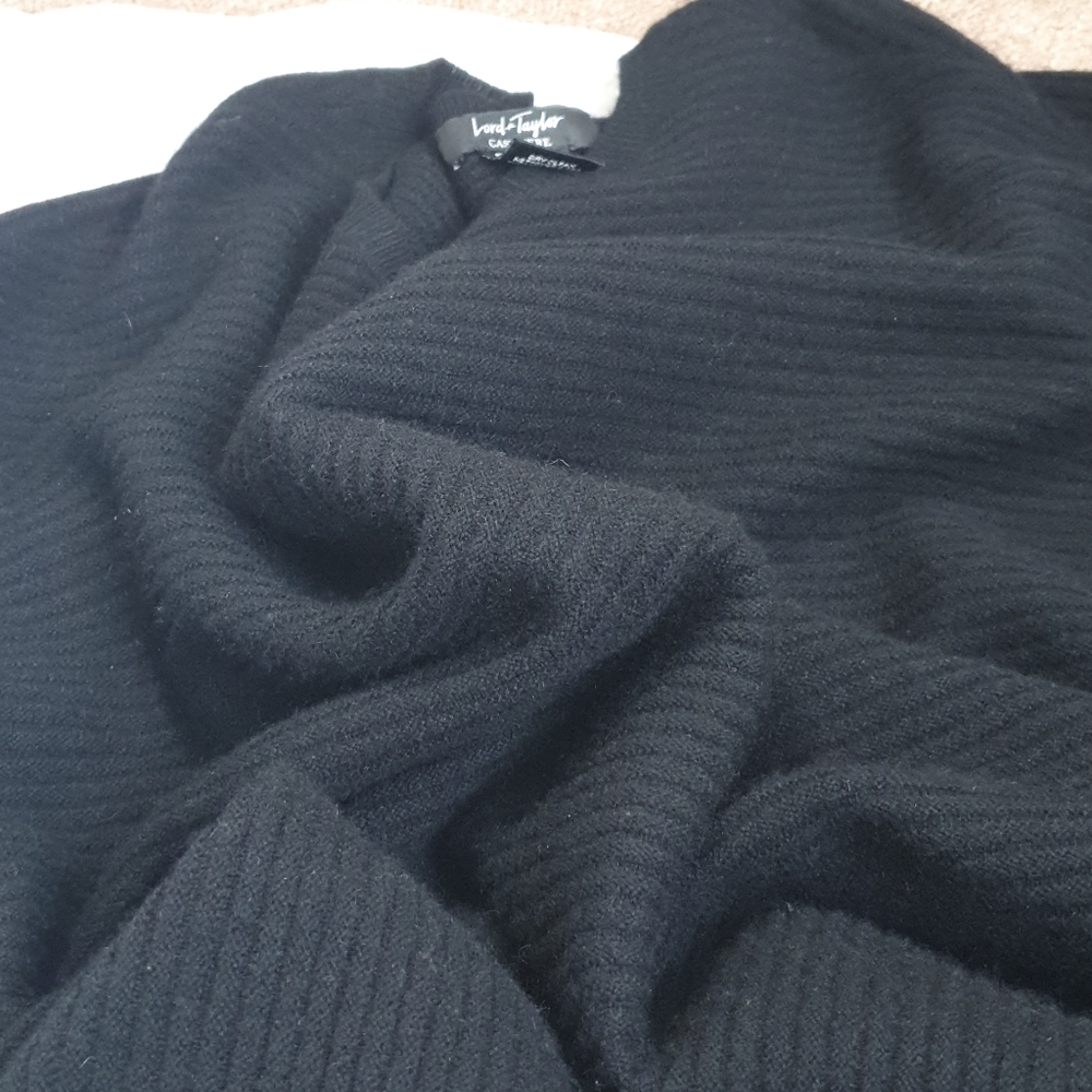 100% cashmere black poncho size S Lord & Taylor - Picture 5 of 12
